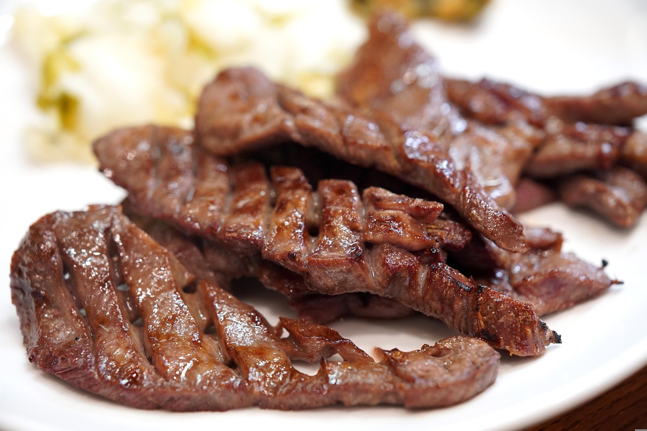 お歳暮におすすめの早割肉ギフトは牛タン専門店で選ぶべき？