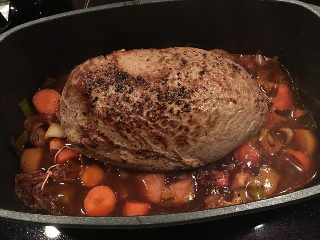 お歳暮の早割で選ぶ人気の肉ギフトはローストビーフ？