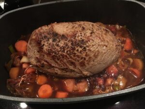 お歳暮の早割で選ぶ人気の肉ギフトはローストビーフ？