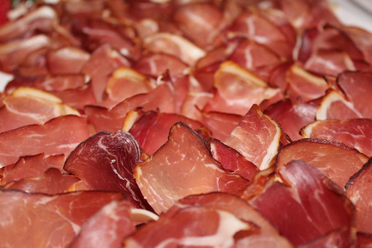 お歳暮の早割で肉ギフトは肉の切り落としでも高級感が得られる？
